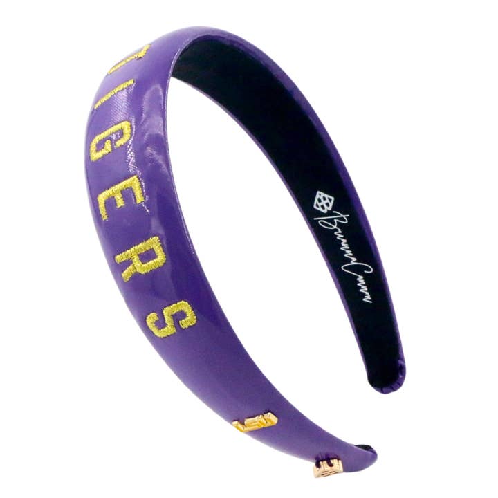 Lilafarbenes, dünnes besticktes LSU-Stirnband für den Großhandel von Brianna Cannon