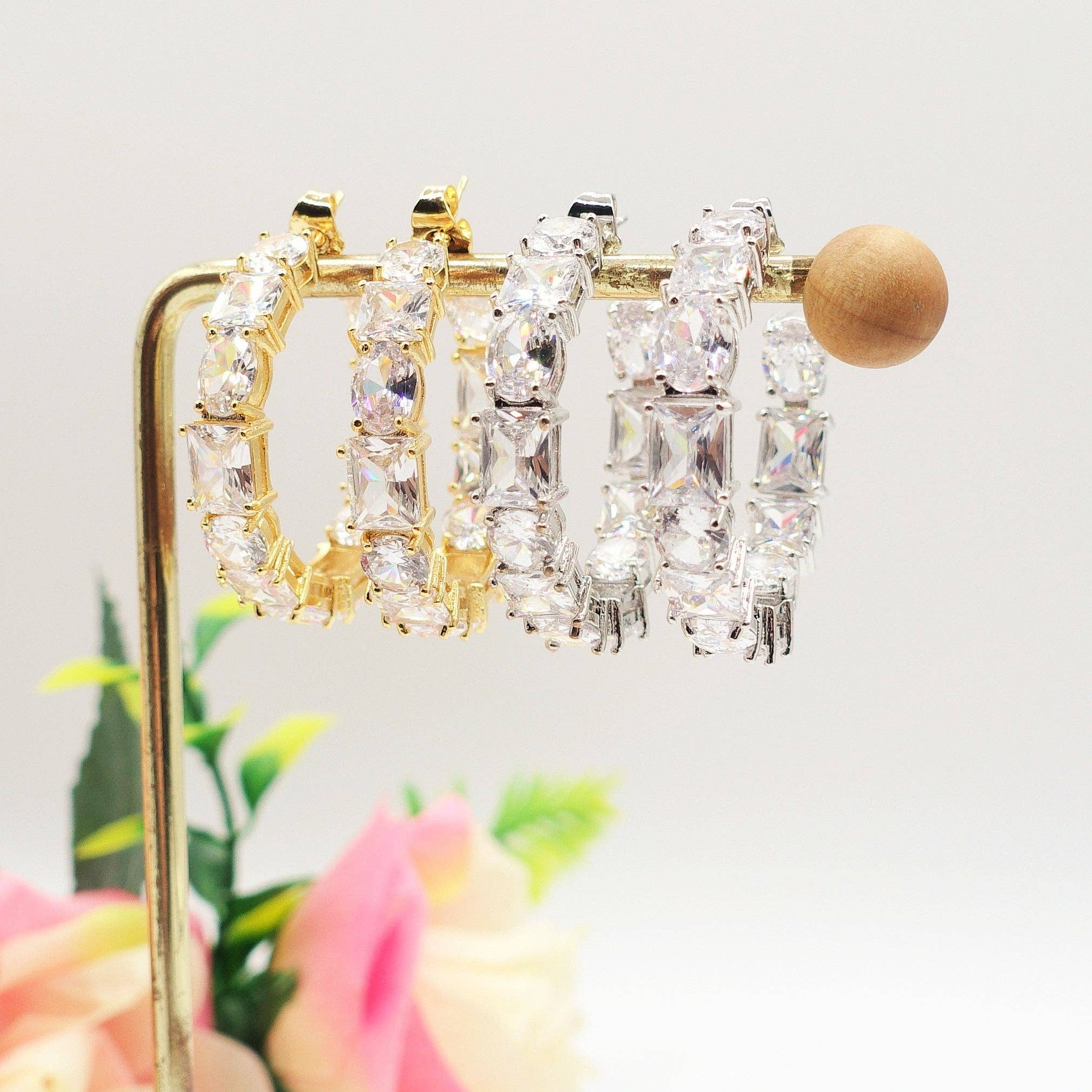 Daemon srls - Vendita all'ingrosso Orecchini a cerchio - CHARIS - Orecchini a cerchio con Cubic Zirconia di alta qualità7