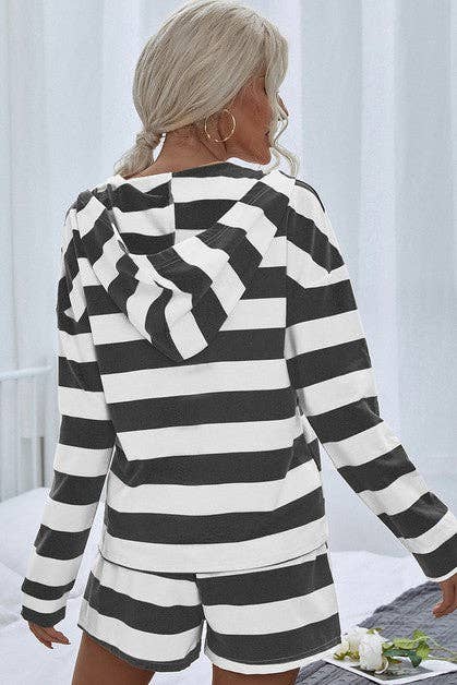 Supreme Fashion - Wholesale Lounge Set - Women's - Two Pieces Striped Pajama Oversized Long Sleeves Set1