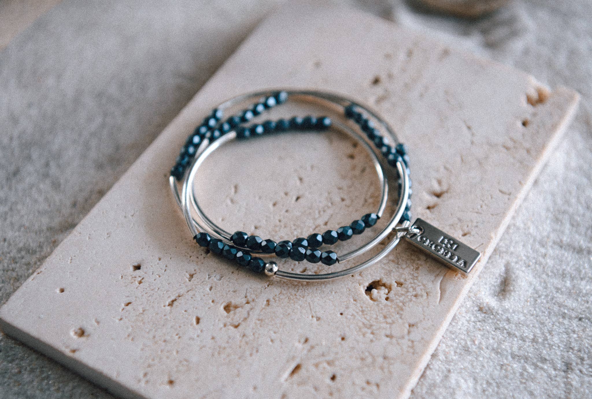 Cecelia Designs Jewelry - Vente Bracelet de perles - Bracelet triple tour perlé en or ou argent7