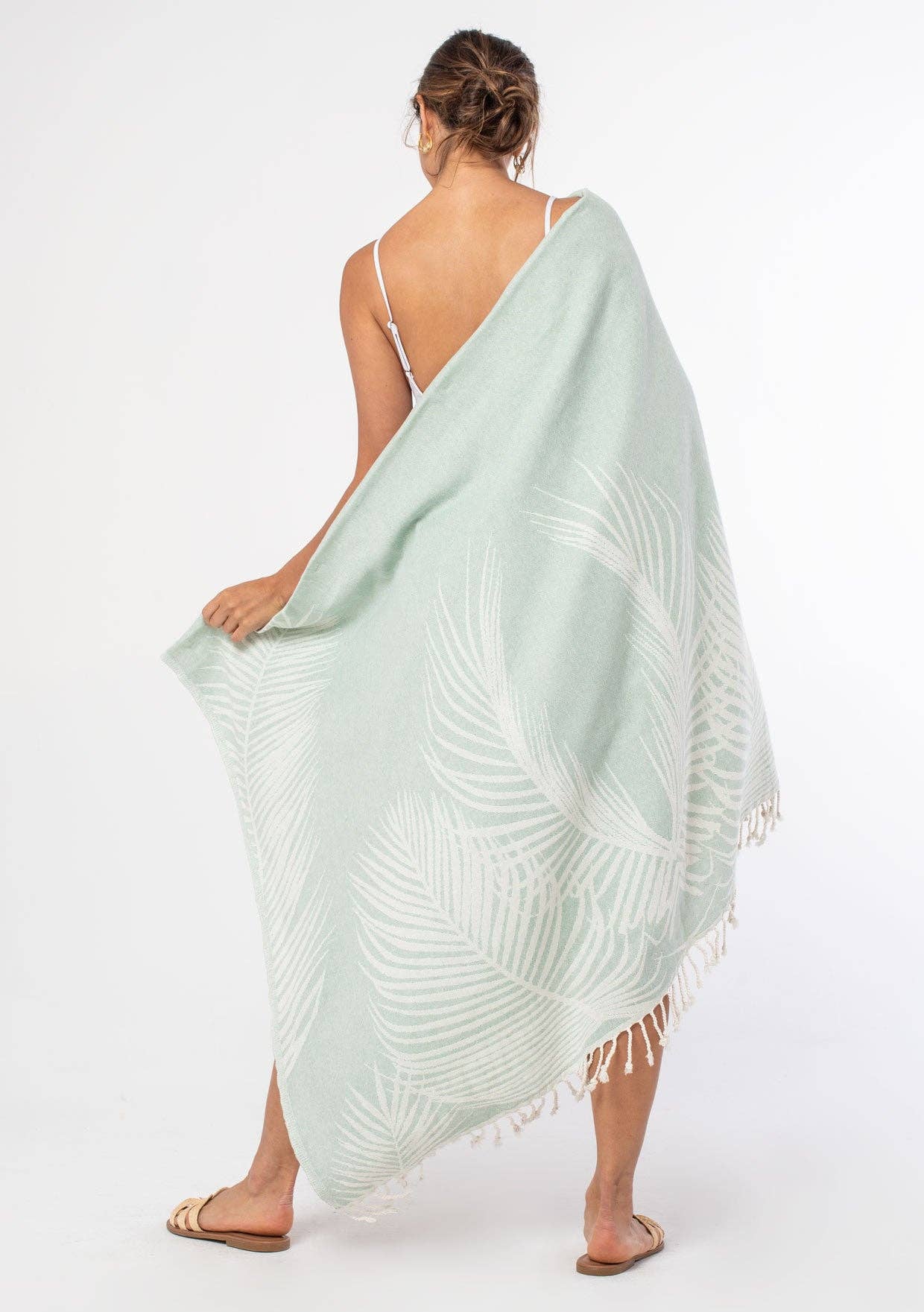 Teal Natural Leaf Pattern Oversized Beach Towel for wholesale on Faire1