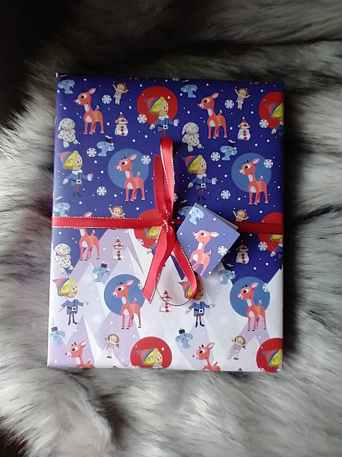 BoyPilot Goods - Wholesale Wrapping Paper Roll - Rudolph Wrapping Paper - Flat Pack Christmas Gift Wrap7