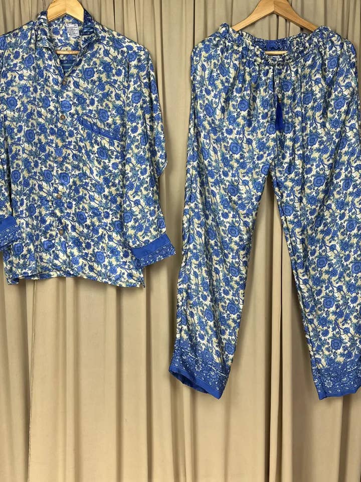 Set Pigiama in Seta Riciclata, Pigiama da Casa in Seta, Taglia L / XL per la vendita all'ingrosso da parte di The Eastern Loom