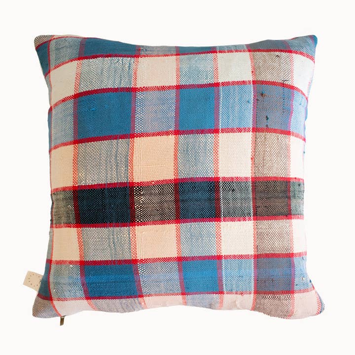 Coussin en Tartan Bleu Recyclé Nonna pour la vente par Apartment F - shipping from Austin, TX. No tariffs