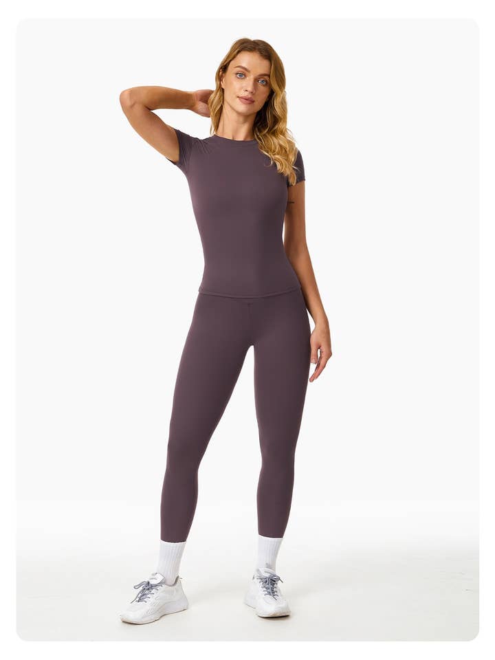 Natalie aansluitende set met korte mouwen top en legging, 2-delig. voor wholesale door Mantra Active