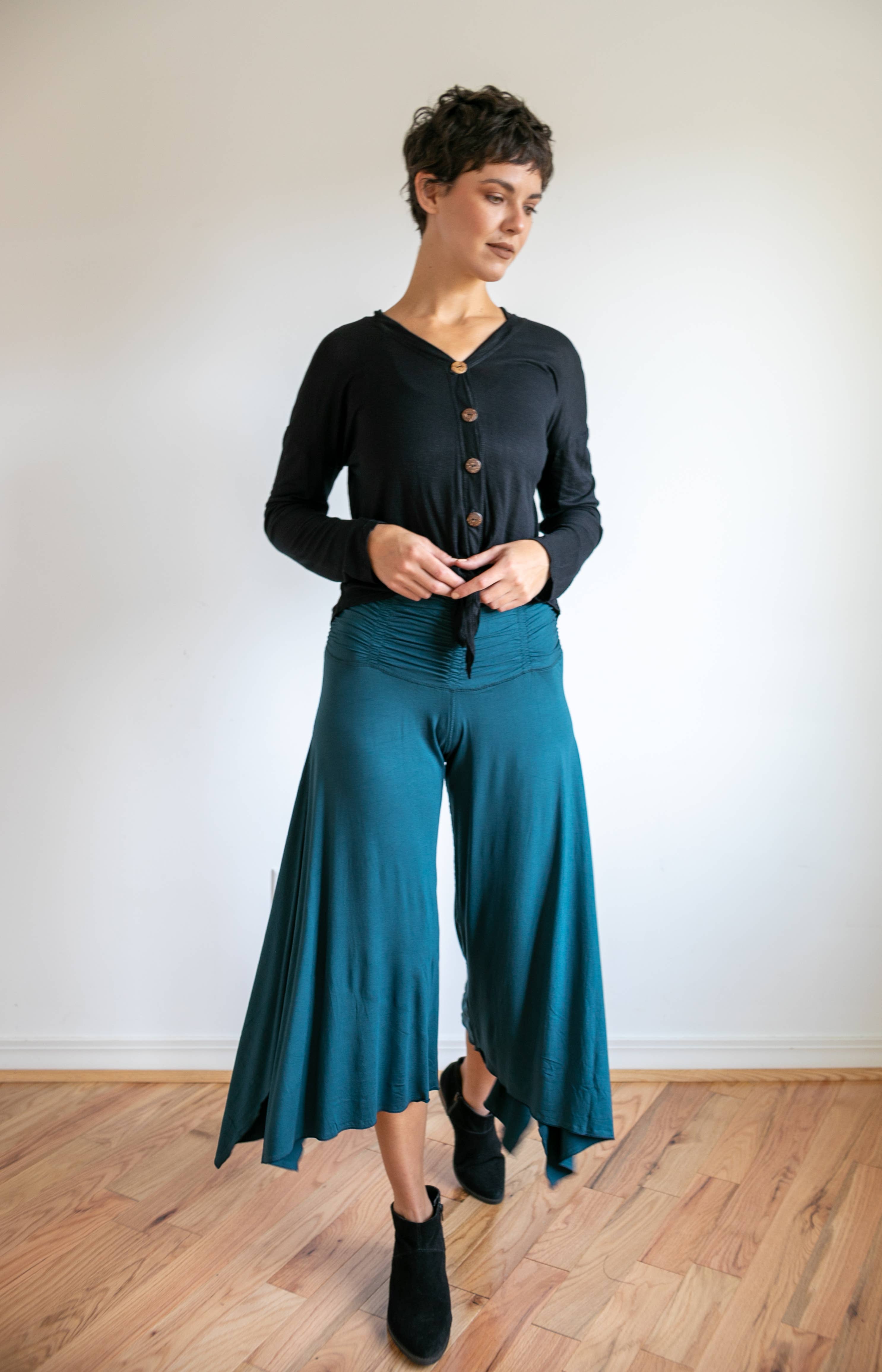 Paramita Designs - Wholesale Pants - Women's - Ruched Waistband Wide Leg Gaucho Pants2