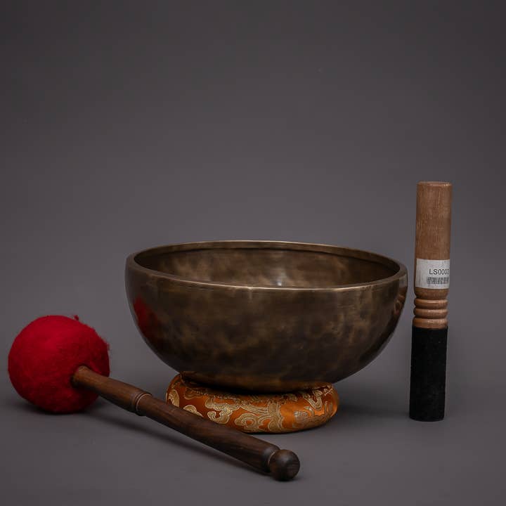 Bol chantant gravé tigre – Bol sonore tibétain fait main pour la vente par Boudha Stupa Thanka Centre