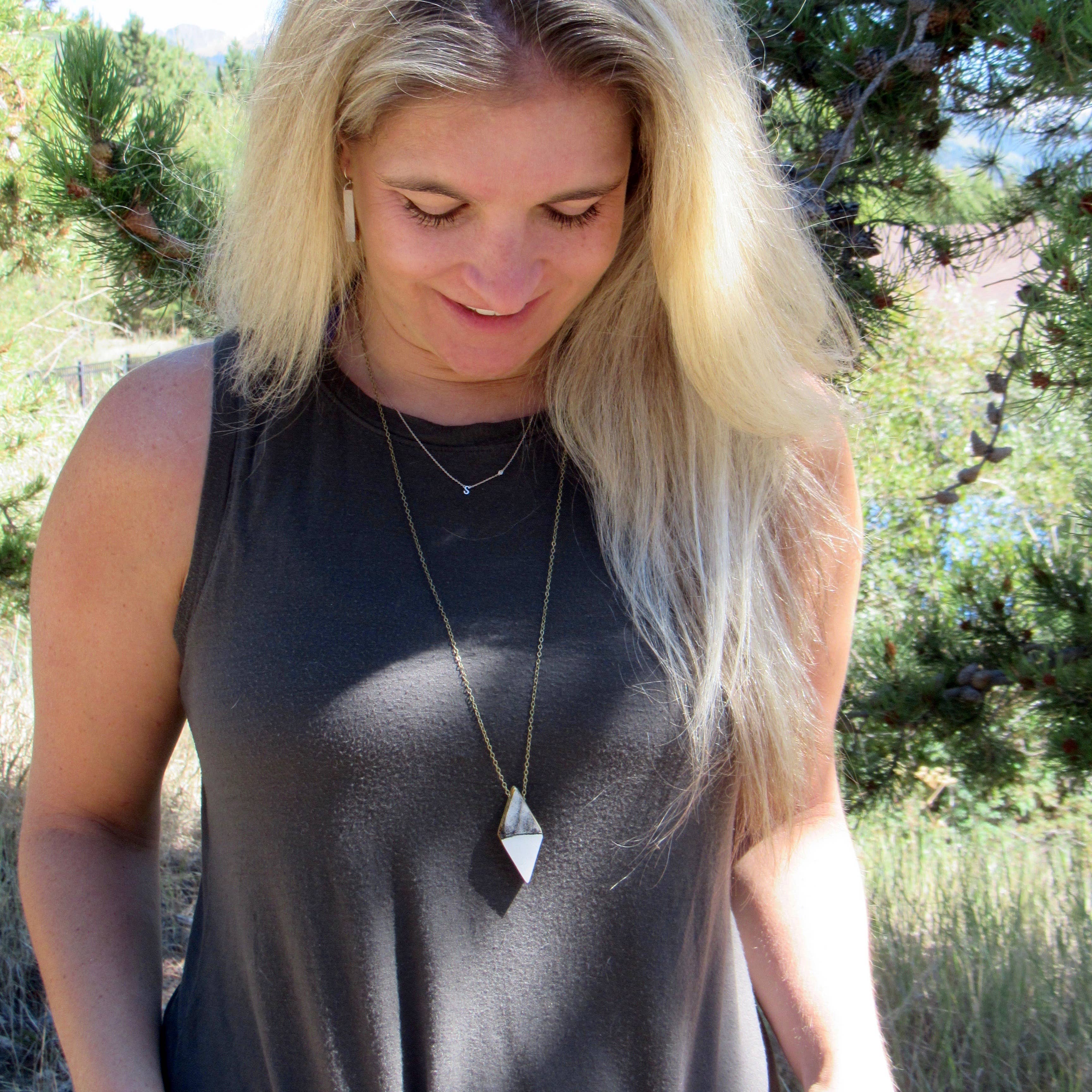 Après Ski Jewelry – wholesale Hänge-/berlockhalsband – Dubbel Diamond Ski Halsband - antik brons3