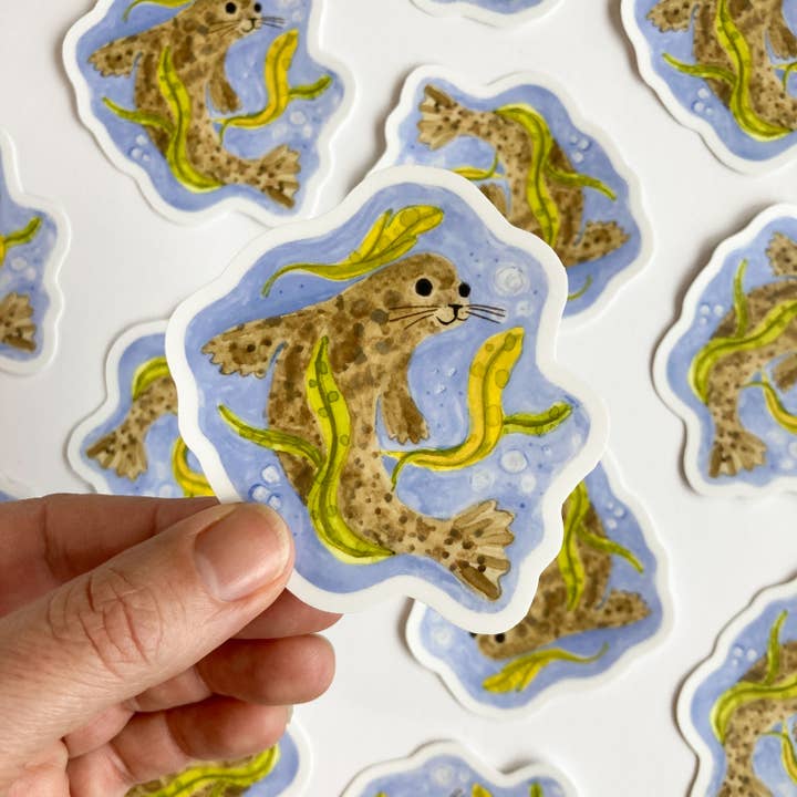 Autocollant en vinyle mat de phoque commun pour la vente par In My Backyard