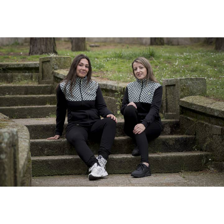 SPORT LUXURY - Wholesale Athletic Jacket - Women's - Jacket With Cut And Geometry1