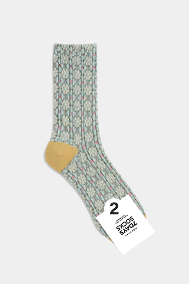 7DAYSSOCKS - Wholesale Socks - Women's - Women's Crew Embo Flower Socks1