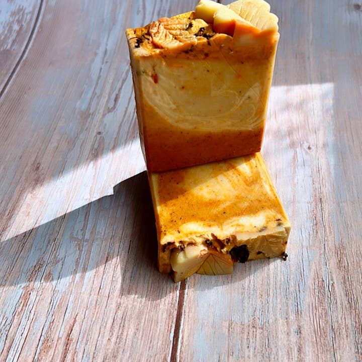 LaVic Organics - Wholesale Bar Soap - Autumn leaves