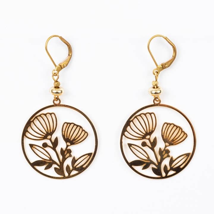 Boucles d'oreilles fleur en cercle plaqué 24K pour la vente par Altiplano