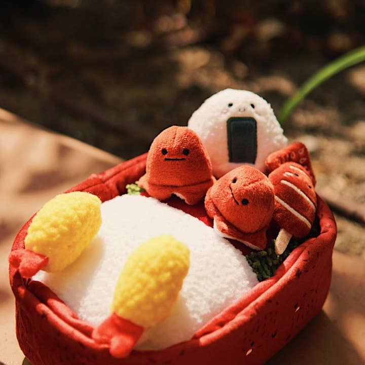 Woof & Co. - Wholesale Pet Plush Toy - Dog - Benny Bento Box2