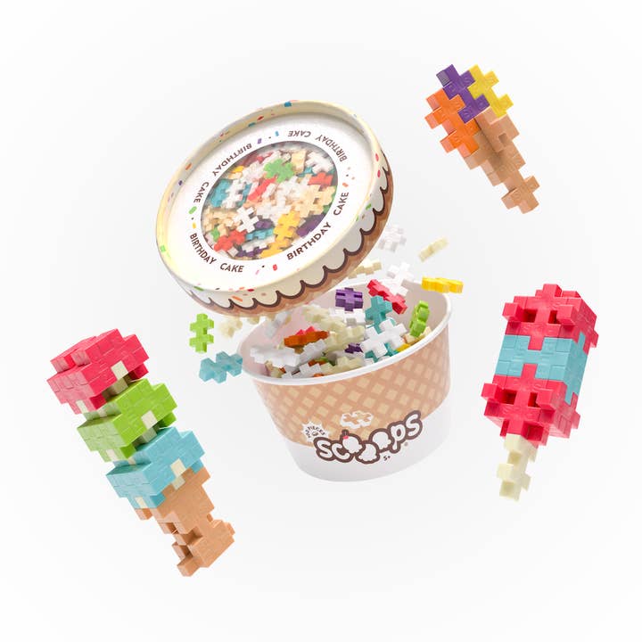 Scooops - Gâteau d'anniversaire pour la vente par Plus-Plus USA