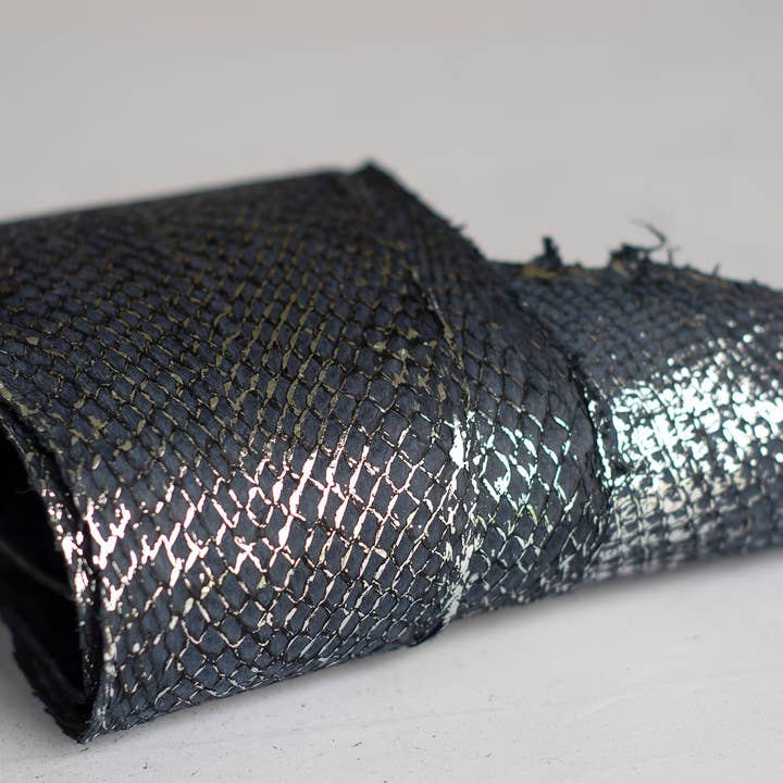 Fish Leather Studio – Großhandel Bastelzubehör – Nordatlantischer Lachsleder| Fischleder | Lederhandwerk