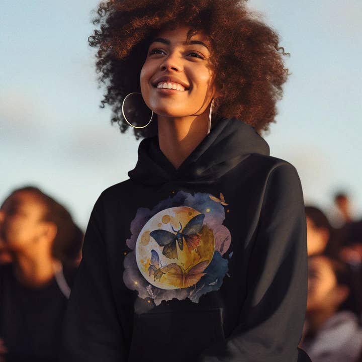Lunar Flight Hoodie voor wholesale door Milady's Mythical Market