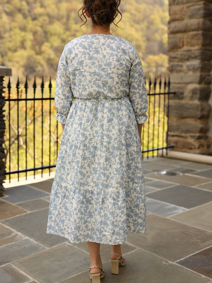 Ada Faye - Wholesale Jurk - Dames - Ada Faye Evelyn Jurk - Lichtblauw | Pre-order Verzending Verwachte Leverdatum 20/82