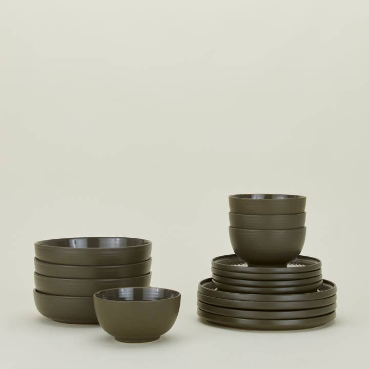 Hawkins New York - Wholesale Dinnerware Set - ESSENTIAL DINNERWARE - 16 PC SET, OLIVE