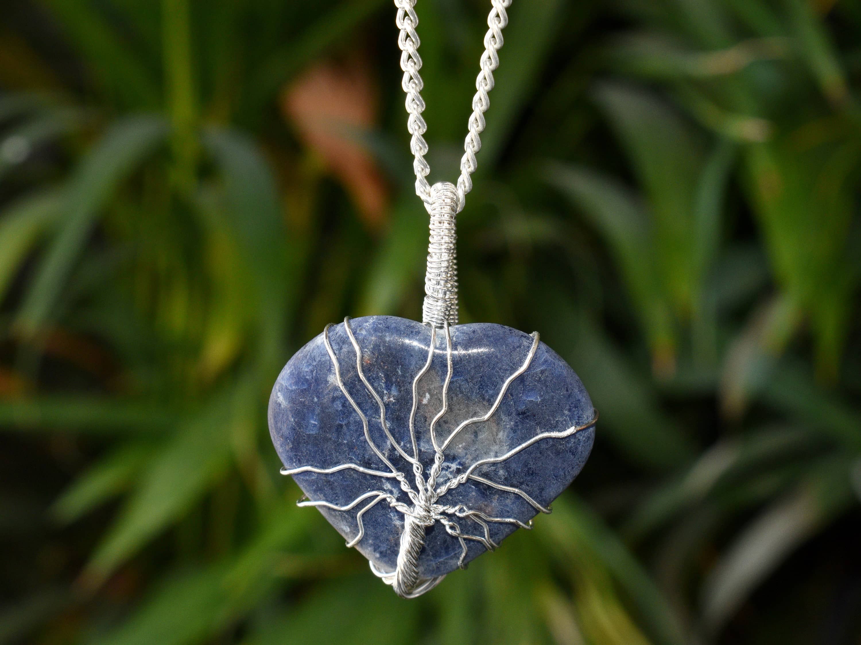 Soothing Crystals - Vendita all'ingrosso Collana con ciondolo/pendaglio - Ciondolo in cristallo a forma di cuore in argento avvolto in filo d'argento5