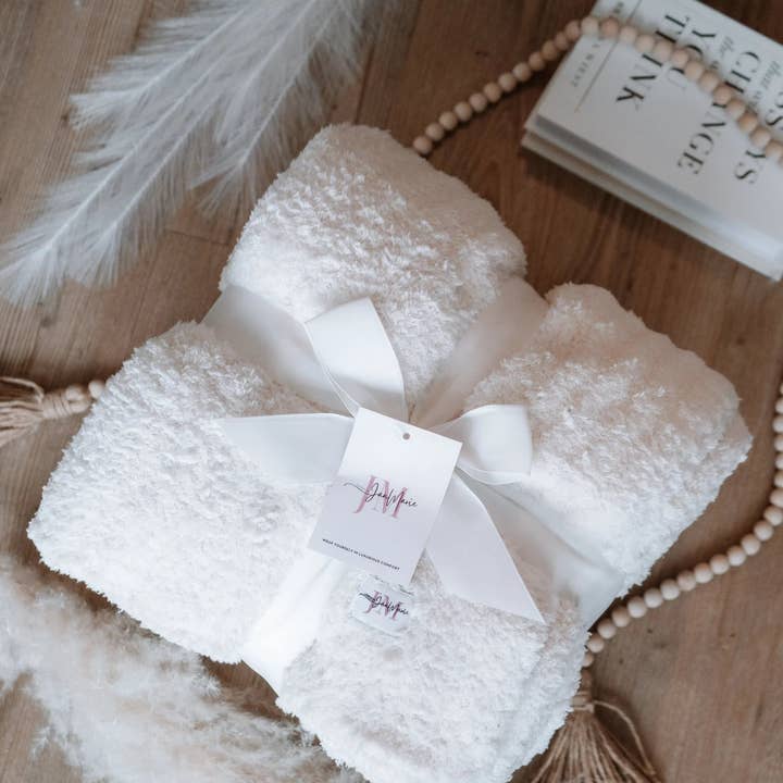 Remove It! The Make Up Removing Face Cloth - Wholesale Throw Blanket - The Cozy Cabin Blanket