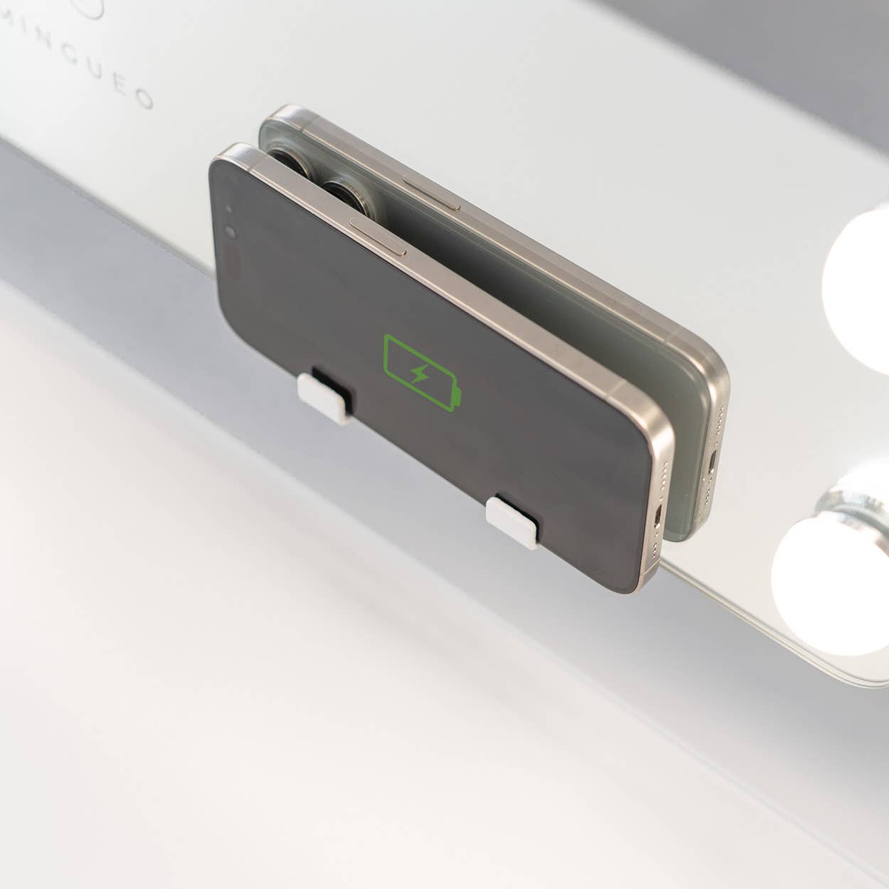 Flamingueo - Wholesale Vanity Mirror - Mirror with 15 Hollywood LED lights, three light modes, touch control, rounded corners and tiltable9