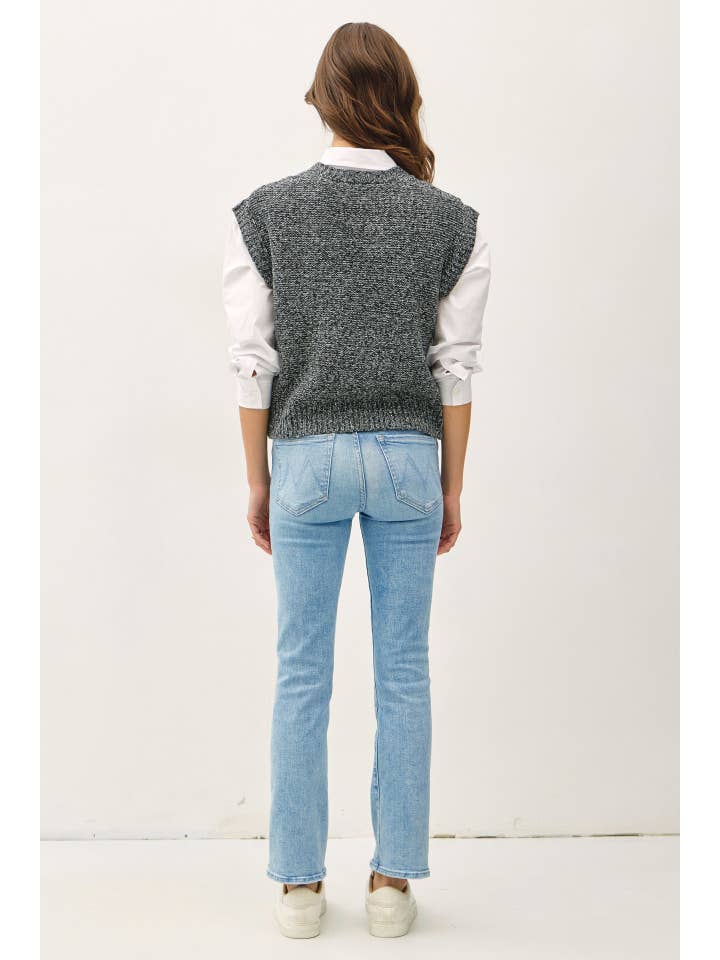 Be Cool - Wholesale Sweater Vest - Women's - CHUNKY CABLE KNIT SWEATER VEST
