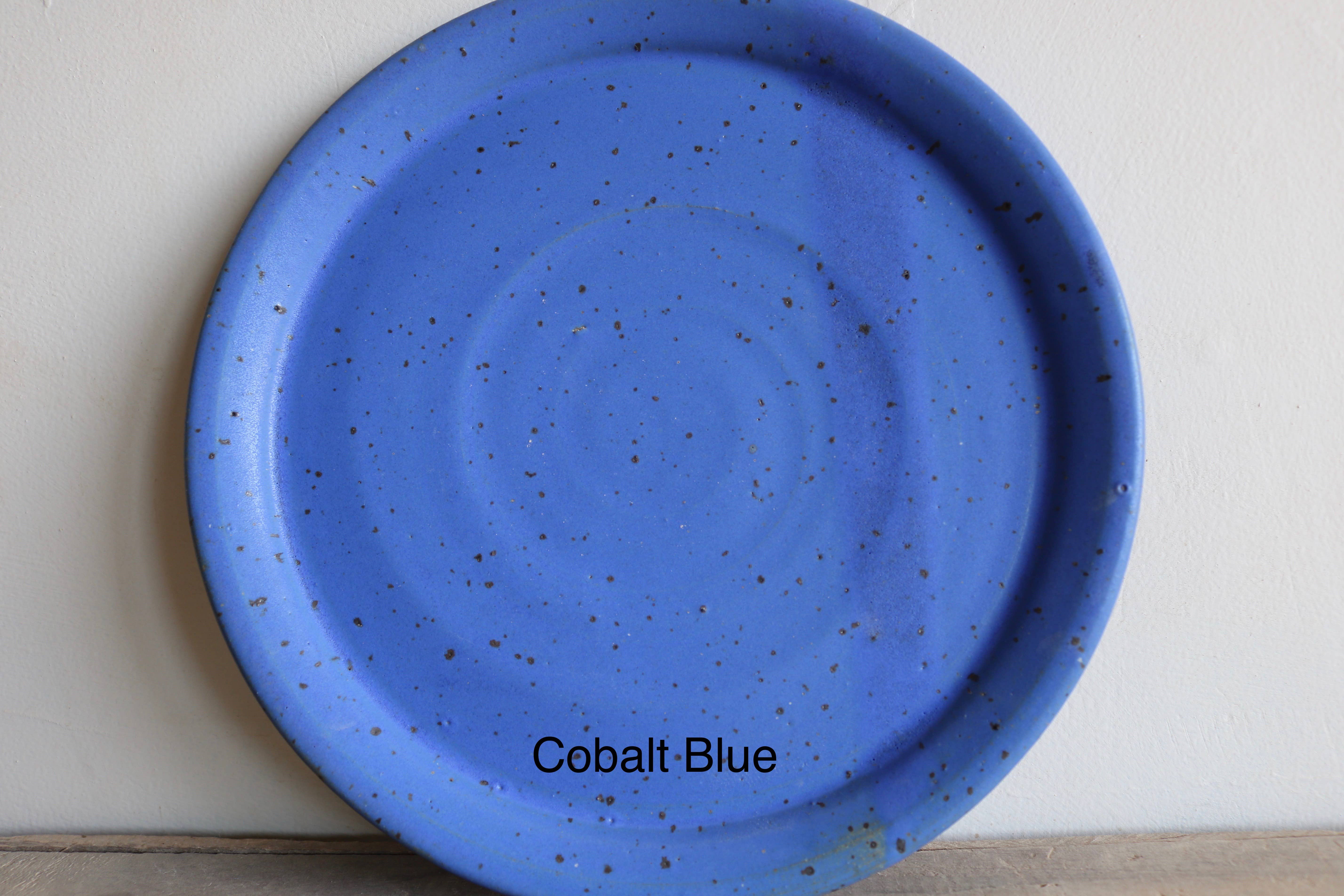 KJ Pottery - Wholesale Borden - Handgemaakte dinerborden van ijzerrood steengoedklei17