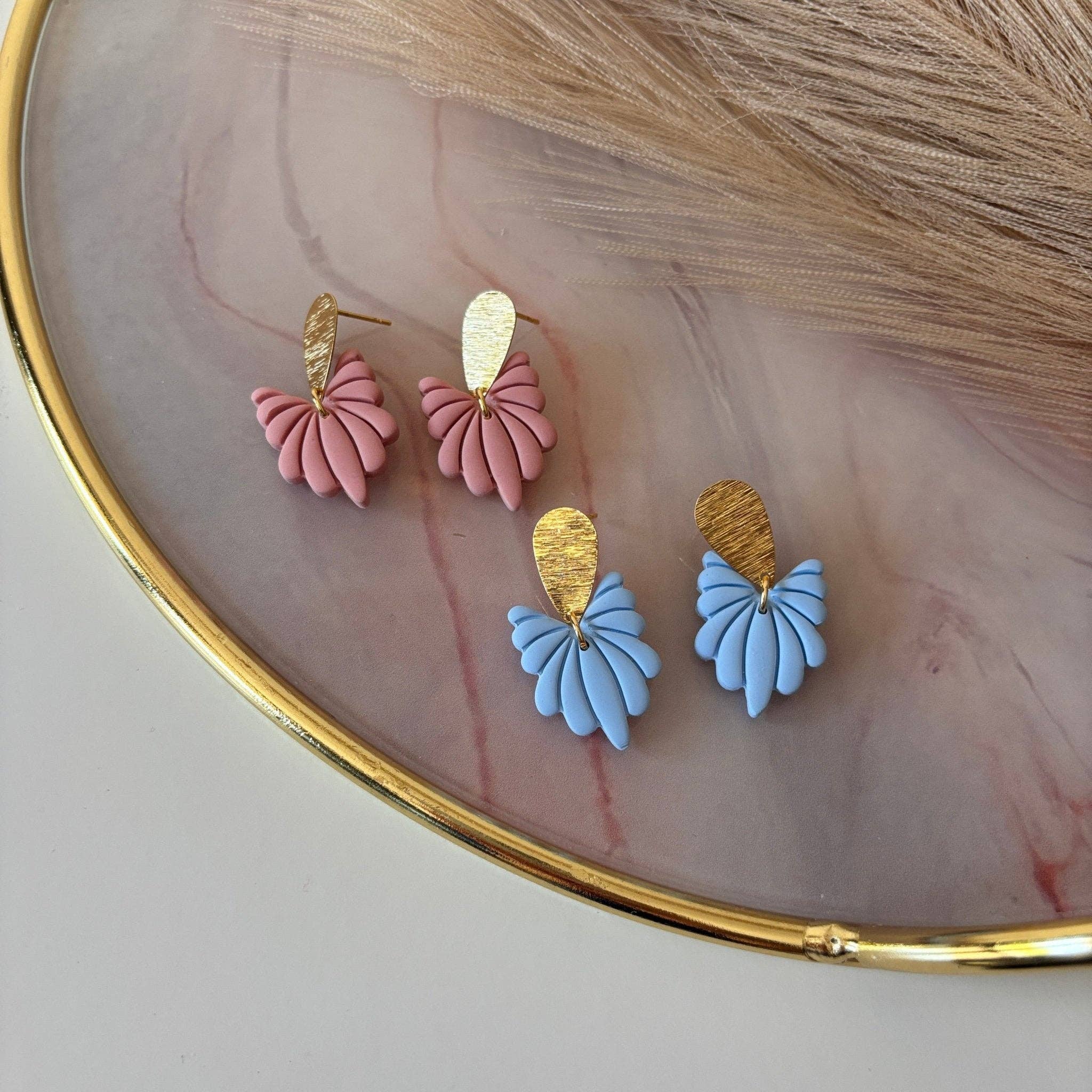 DUESTELLE ITALIA - Wholesale Dangle Earrings - Iris Velvet - Art Deco Earrings in 18k Gold-Plated Brass4