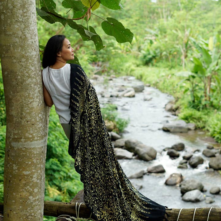 JDLUV – Cachecol - Mulher por atacado – Novo recém-chegado... Sarong Bali Sea e/ou design floral feito à mão - marrom e bege - quantidade limitada em mãos. Arte # 6-44