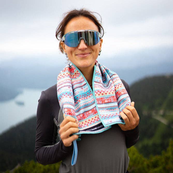 WOODSANDWAVES - Wholesale Hand Towel - Bazaar of Dreams - Ultra-light Outdoor and Hiking Towel - 80cm x 40cm3