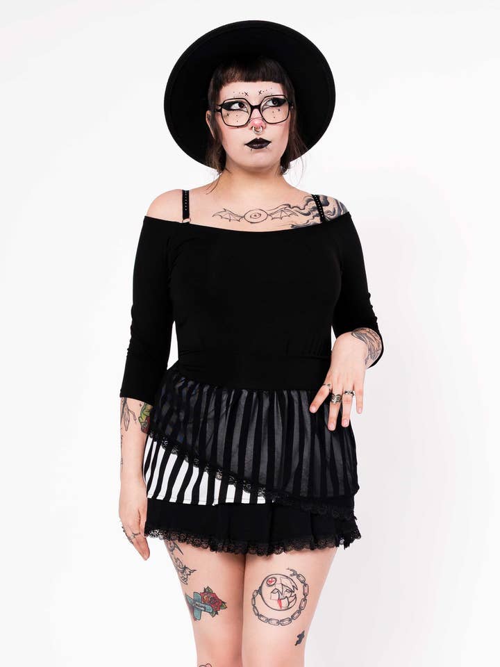 Gonna Dark Entries - Nero/Bianco per la vendita all'ingrosso da parte di Putré-Fashion