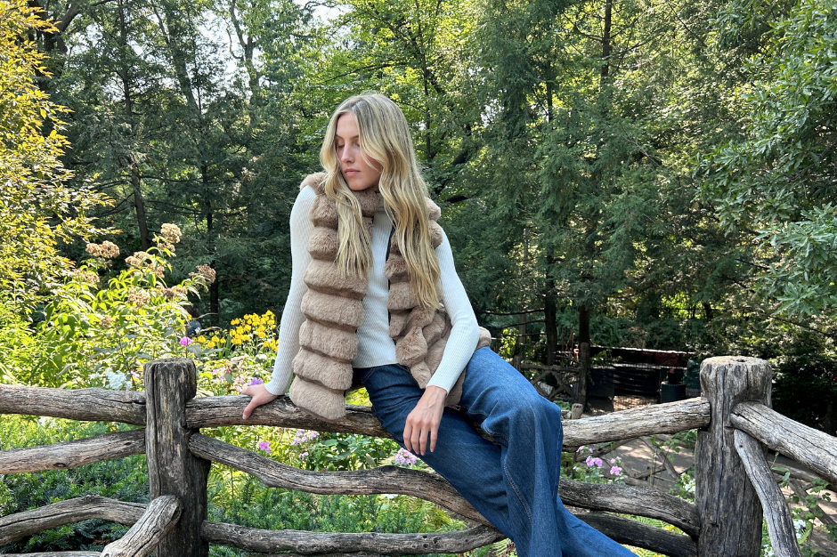 The Bongo Vest Beige for wholesale on Faire2