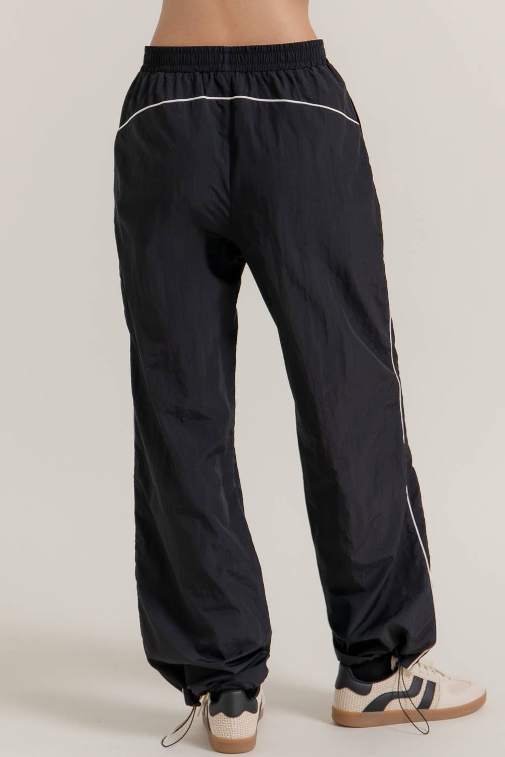 Active Basic | Active USA - Wholesale Sportbroek - Dames - Anorakstof Zijpijpen Trainingsbroek met Openingsstopper19