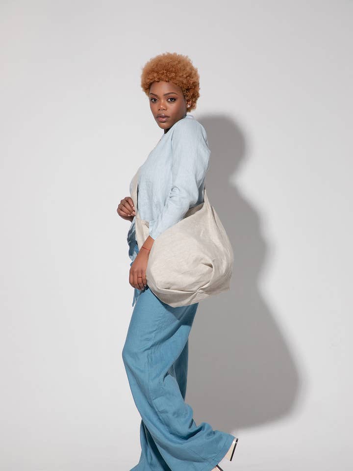 Linen Shoulder Bag with a Compact Design | OLIANA | for wholesale by ADEPTT