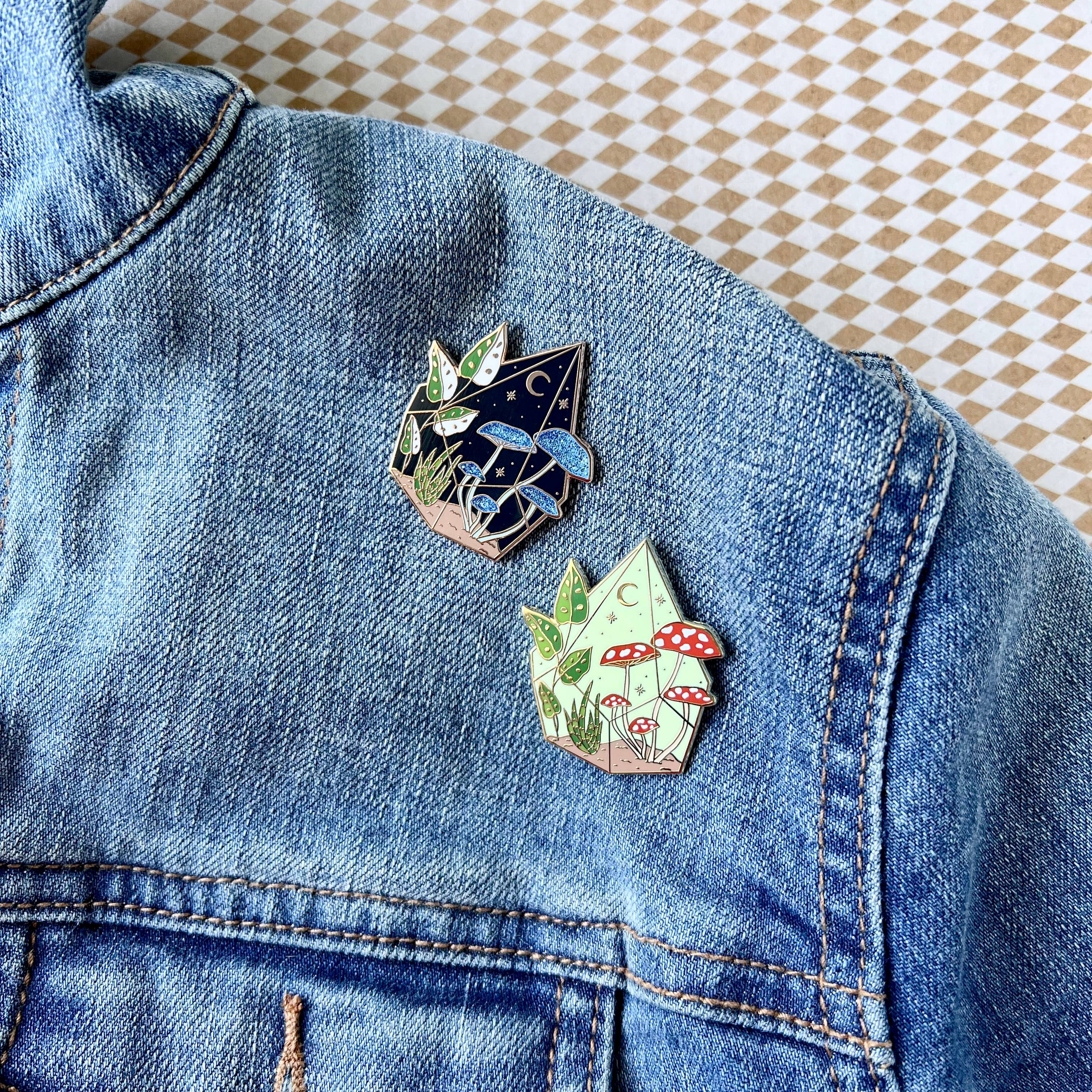 The Unrefined Crafter - Wholesale Lapel Pin/Button - Blue Mushroom Terrarium Enamel Pin4