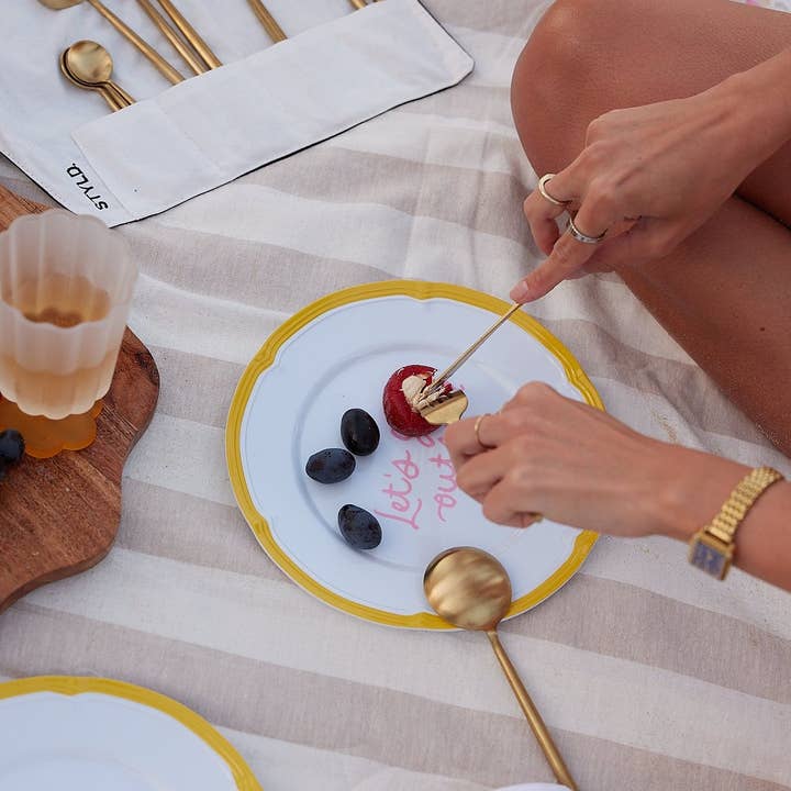 STYLD. - Wholesale Dinnerware Set - Baby, Let's Go Outside Melamine Plate Set | So Yummy