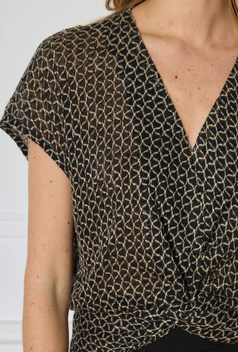 LULUMARY - Wholesale Blouse - Women's - Textured crop top H70019