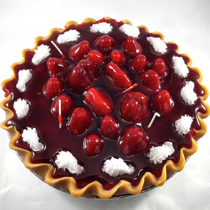 9" Strawberry Pie Candle for wholesale by Beaver Creek Candle Company