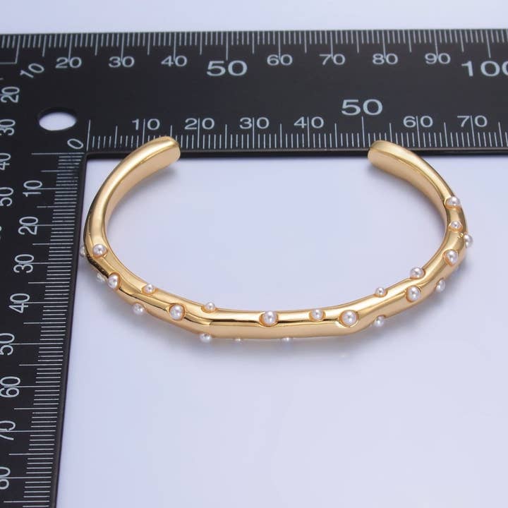 Aim Eternal – Pulseira de punho por atacado – Pulseiras de Punho com Pérolas de Concha Pontilhadas em Ouro 24K | WA-27212