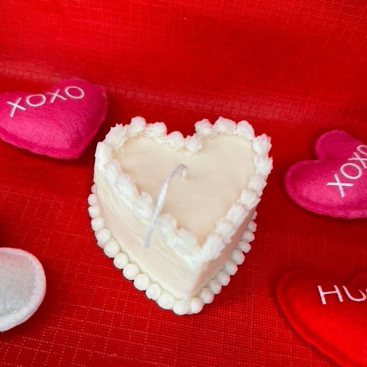 LitwLilit - Wholesale Novelty Candle - Heart shaped cake candle