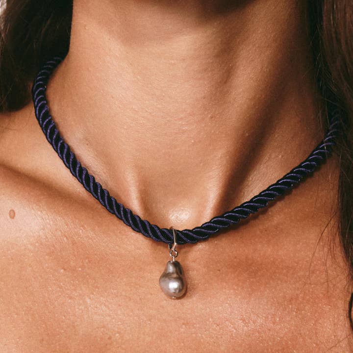 Luv AJ – wholesale Pendant/charm necklace – The Pearl Rope Necklace