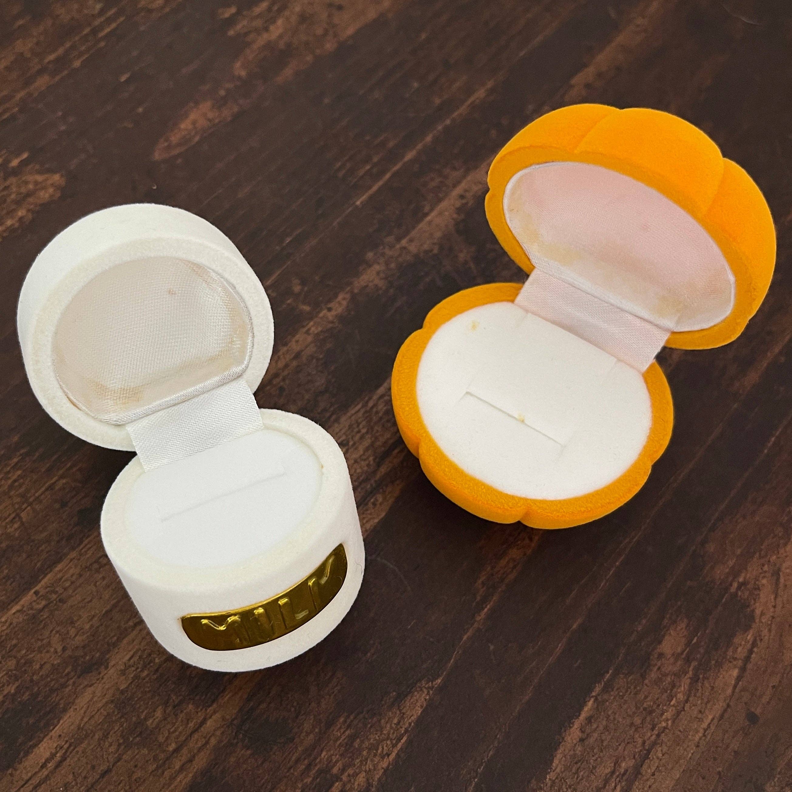 The Sage Vintage - Wholesale Jewelry Box/Organizer - Deadstock Ring Boxes1