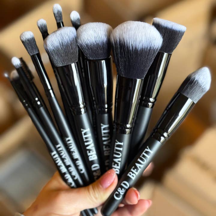 C & D Beauty LLC. - Wholesale Makeup Brush Set - Makeup Brush Set3