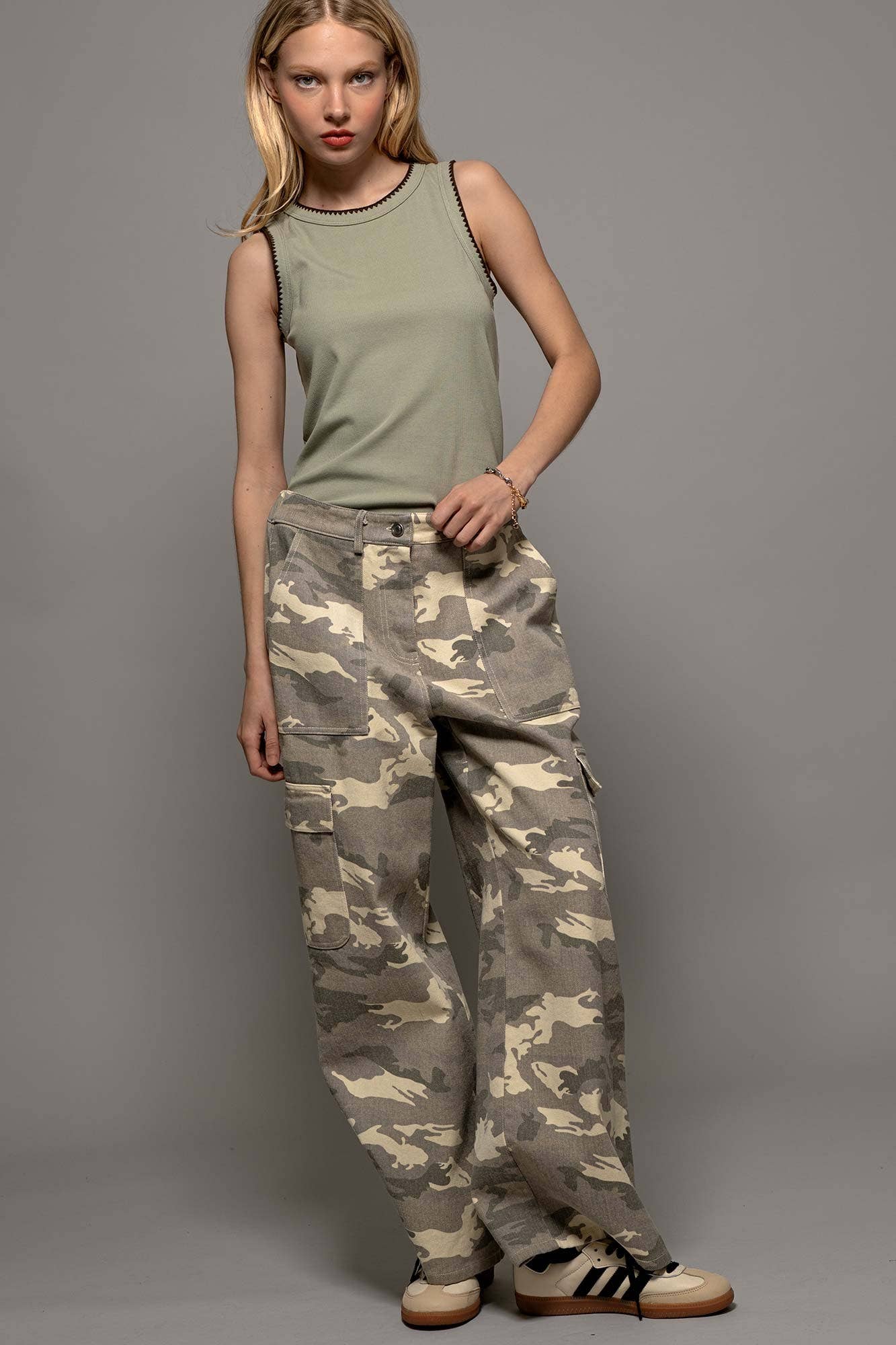 Urban Daizy - Wholesale Tank Top - Women's - Contrast Trim Ribbed Minimalist Statement Tank Top18