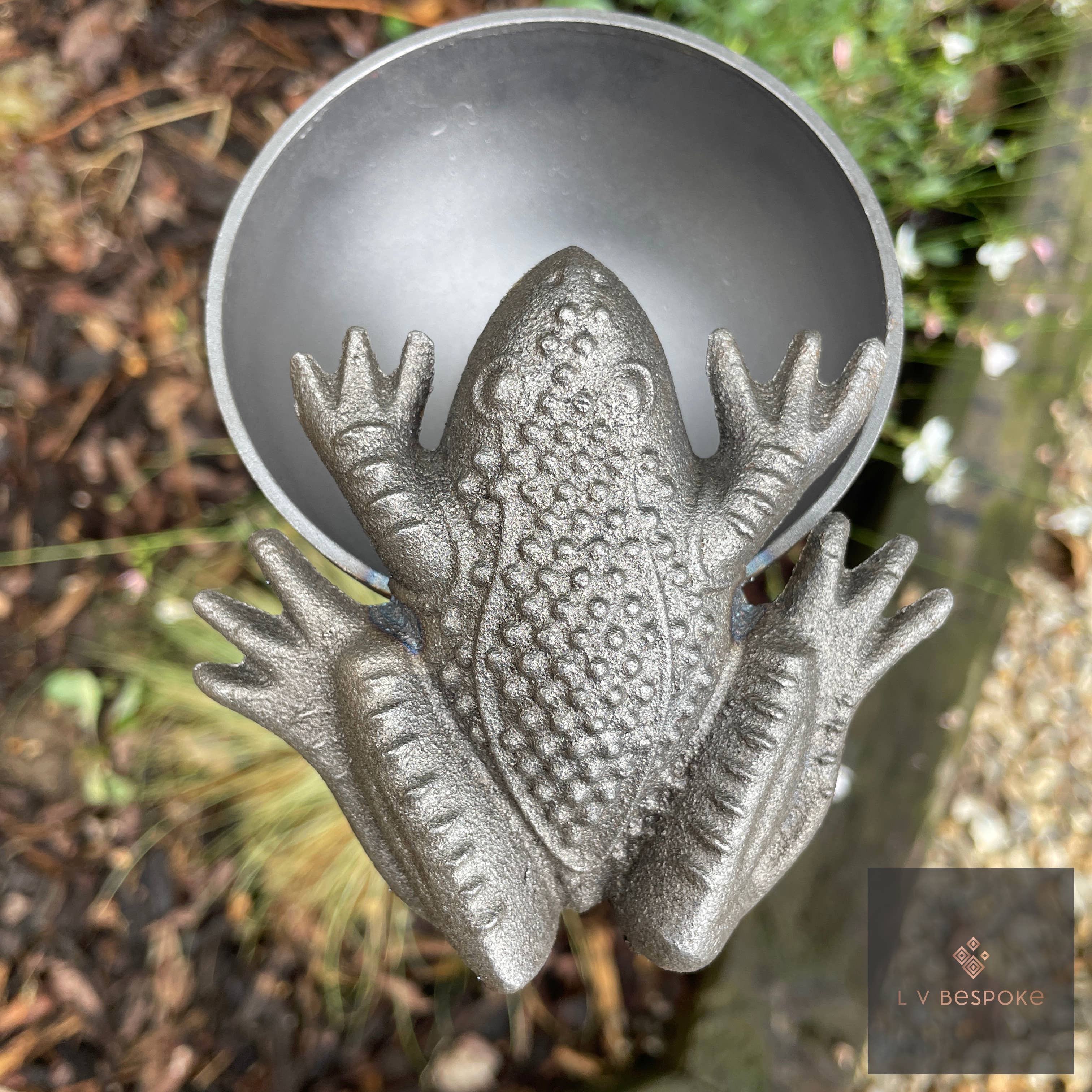 L V Bespoke – wholesale Bird feeder – Cuppy Garden Stake - Water / Seed Holder /  Bee Drinker7