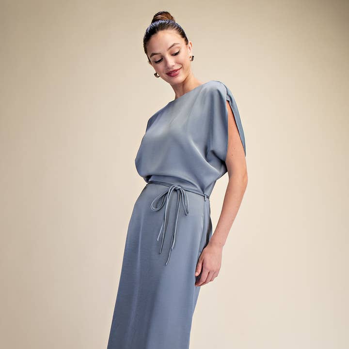 Glam - Wholesale Dress - Women's - Round Neck Waist Tie Back Slit Midi Dress18