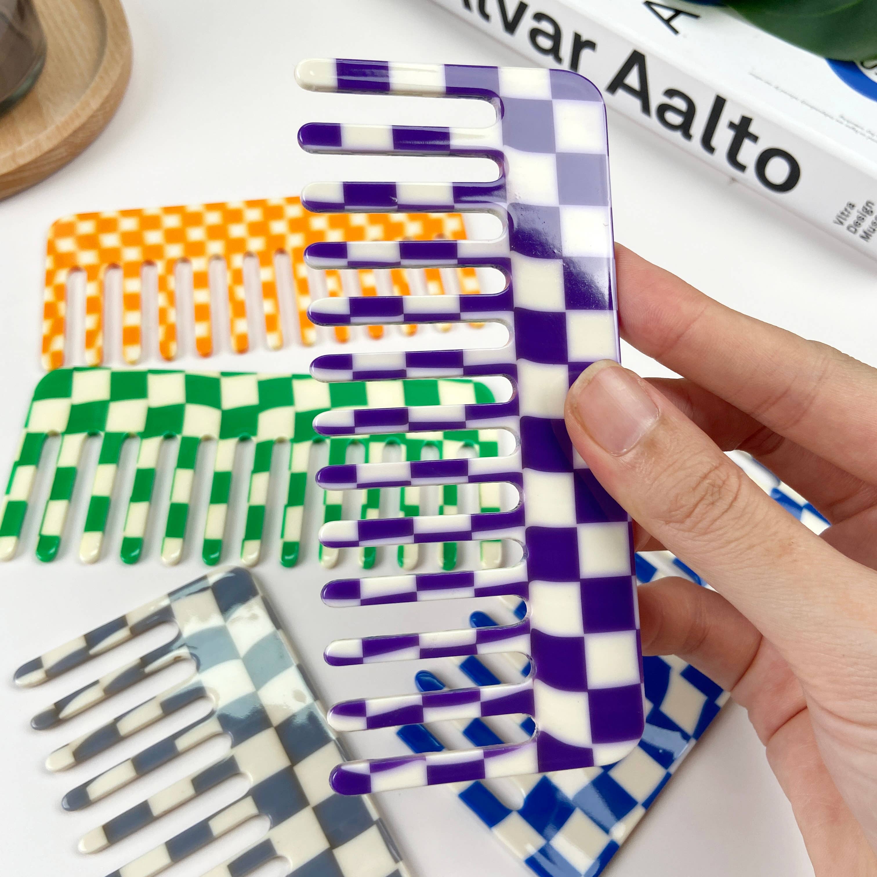 TheDivaSoap - Wholesale Hair Brush/Comb - Simple Checkerboard Wide Tooth Thin Hair Comb7