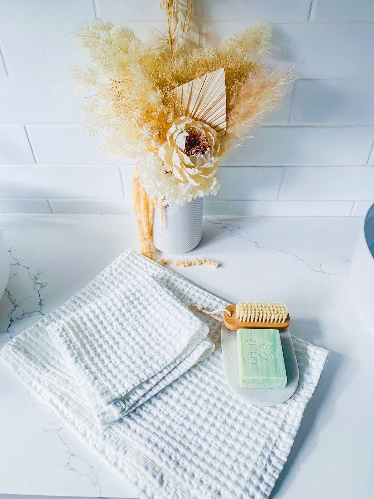 Mama and Tochter - Wholesale Hand Towel - 100% Organic Cotton Rustic Waffle Tea/Hand Towel - White1