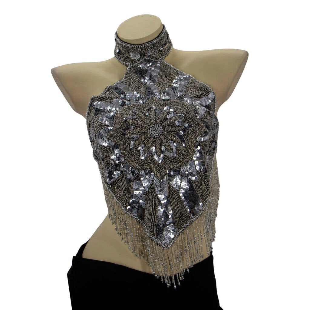 Western Fashion – wholesale Blus - Dam – Pärlad halterneck-topp med medaljongmönster6